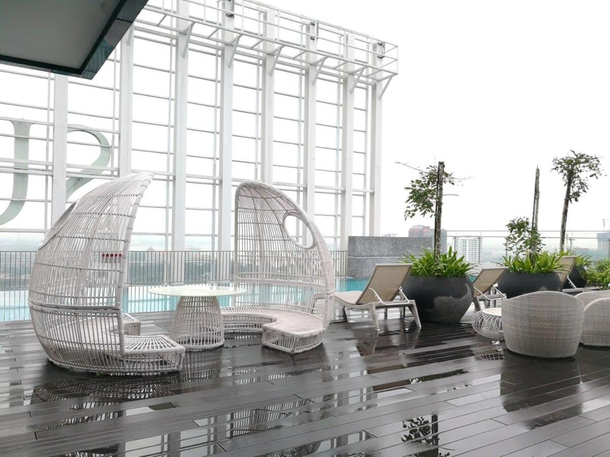 A Stylish High-Floor 2Br Suasana Suites Views Johor Bahru Zewnętrze zdjęcie